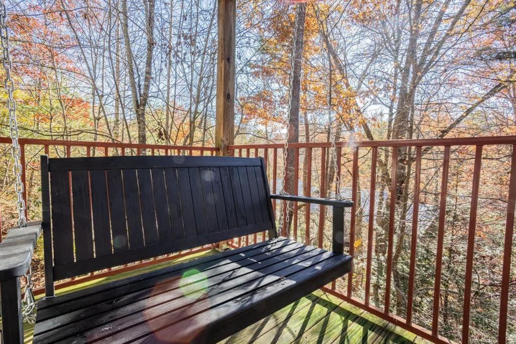 Sasquatch Lodge E Sleeps 13 Gatlinburg Dış mekan fotoğraf